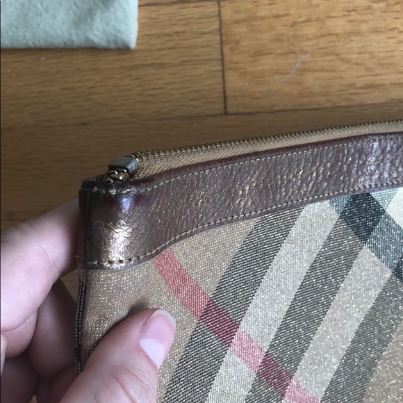 BURBERRY NOVA CHECK WRISTLET CLUTCH BAG - Picture 5 of 8